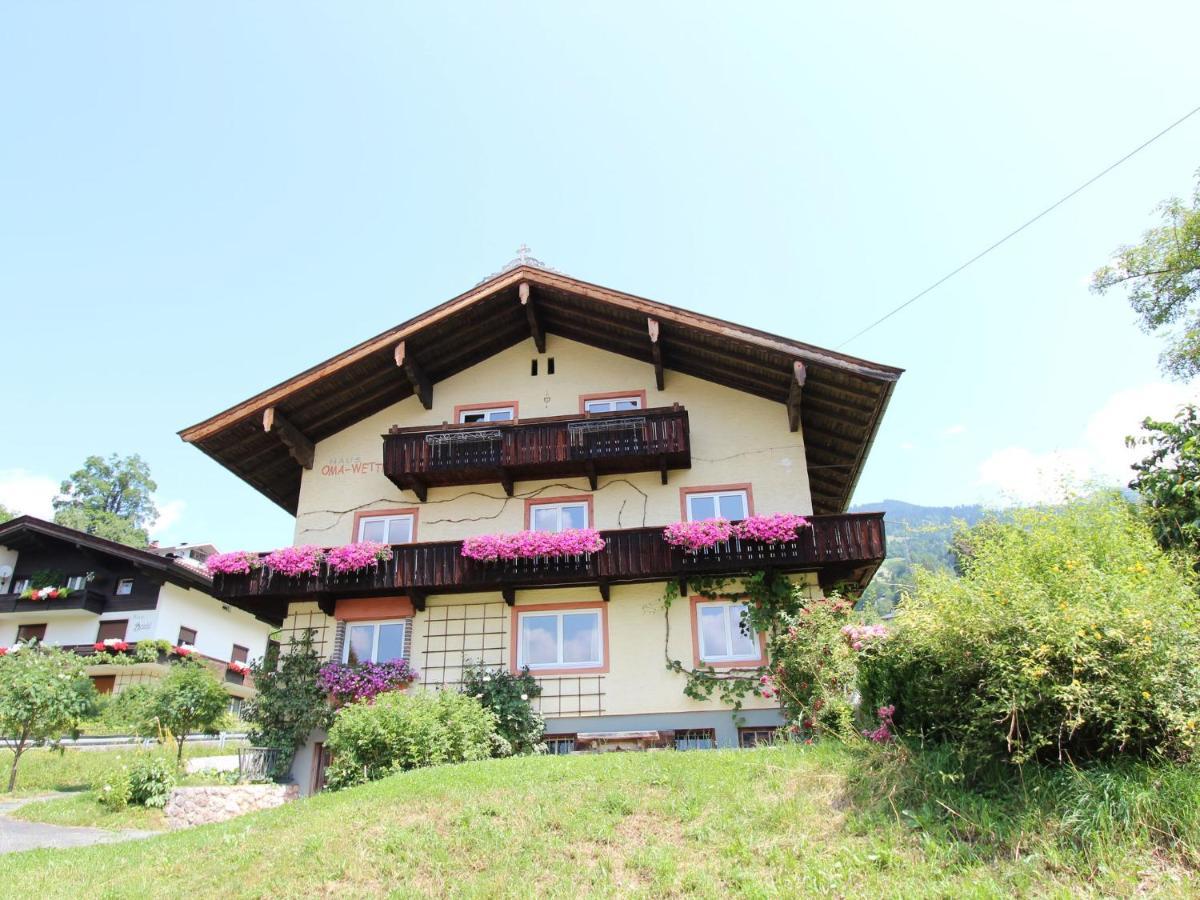Apartment In Hopfgarten Brixental Near Ski Lift Хопфгартен им Бриксентал Екстериор снимка