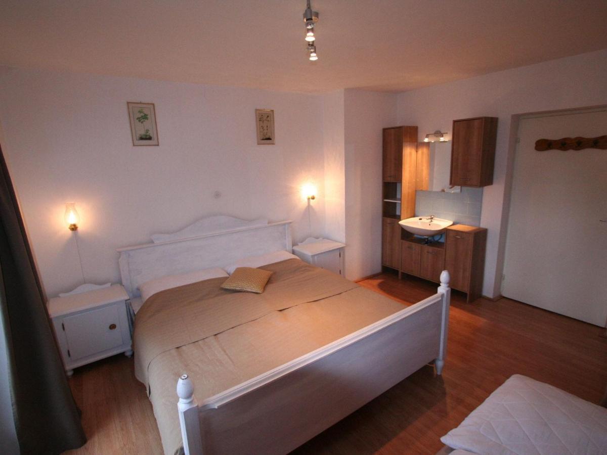Apartment In Hopfgarten Brixental Near Ski Lift Хопфгартен им Бриксентал Екстериор снимка