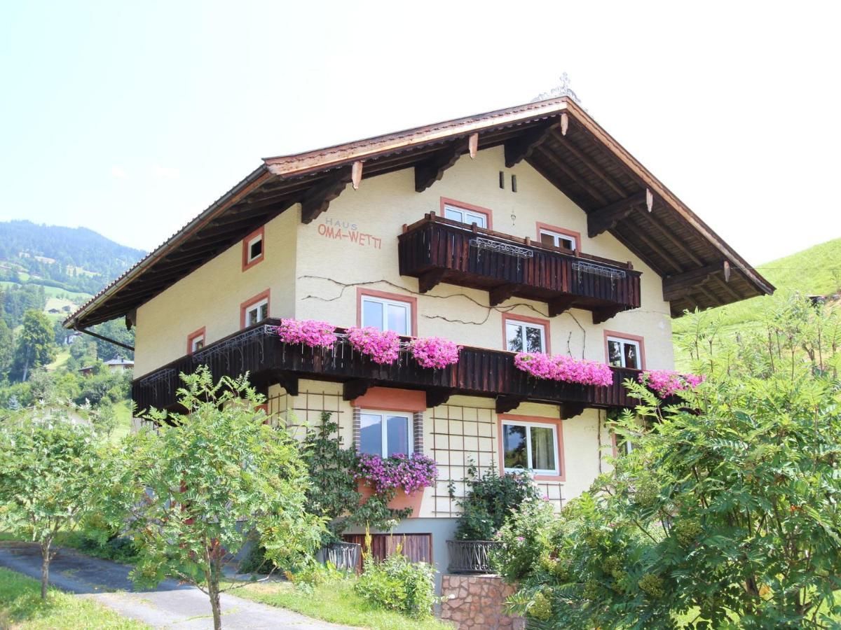 Apartment In Hopfgarten Brixental Near Ski Lift Хопфгартен им Бриксентал Екстериор снимка